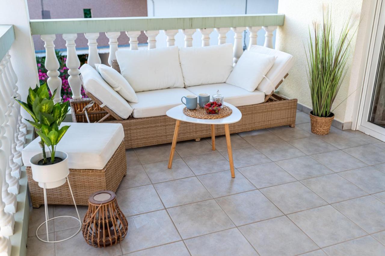 Magnolia Apartmani Vodice Exterior photo